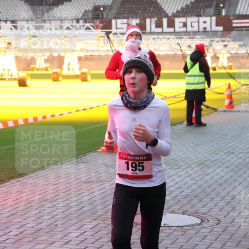 07.12.2025 - St. Pauli X-Mass-Run No. 15 Luisa Fischer http://msf.ph/oto/9375574 07.12.2025 09:52:58 Ziel 15, 195, 154, 195, 1052, 1241, 1296, 2034 meine-sportfotos.de