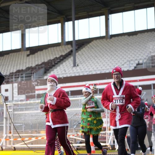 07.12.2025 - St. Pauli X-Mass-Run No. 15 Patografie http://msf.ph/oto/9375626 07.12.2025 10:03:50 Ziel 185, 399, 626, 628, 709, 1027, 1028, 1307, 1394, 1425, 1906, 2002, 2110, 2112, 2366, 3198, 3337, 3340, 3359, 3519, 3734, 4151 meine-sportfotos.de