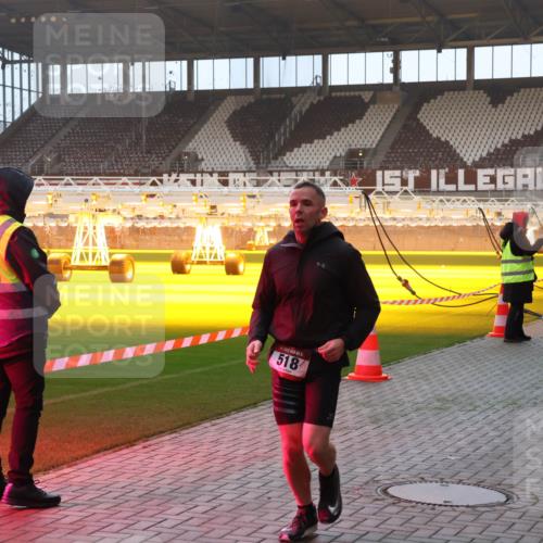 07.12.2025 - St. Pauli X-Mass-Run No. 15 Luisa Fischer http://msf.ph/oto/9375642 07.12.2025 09:53:27 Ziel 518, 5, 518, 937, 1052, 1241, 1874, 3684 meine-sportfotos.de