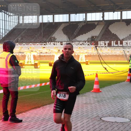 07.12.2025 - St. Pauli X-Mass-Run No. 15 Luisa Fischer http://msf.ph/oto/9375644 07.12.2025 09:53:27 Ziel 15, 518, 1, 518, 937, 1052, 1241, 1874, 3684 meine-sportfotos.de