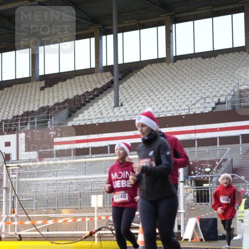 07.12.2025 - St. Pauli X-Mass-Run No. 15 Patografie http://msf.ph/oto/9375645 07.12.2025 10:03:52 Ziel 185, 399, 626, 628, 709, 1027, 1028, 1307, 1394, 1425, 1906, 2110, 2112, 2366, 3198, 3337, 3340, 3359, 3519, 3734, 4151 meine-sportfotos.de