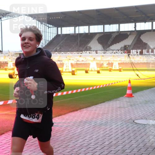07.12.2025 - St. Pauli X-Mass-Run No. 15 Luisa Fischer http://msf.ph/oto/9375660 07.12.2025 09:53:35 Ziel 0884, 518, 937, 1241, 1874, 3684 meine-sportfotos.de
