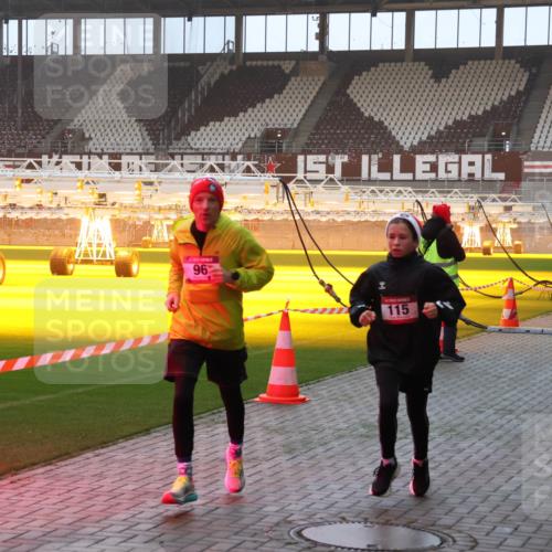 07.12.2025 - St. Pauli X-Mass-Run No. 15 Luisa Fischer http://msf.ph/oto/9375665 07.12.2025 09:53:53 Ziel 96, 115, 910, 96, 115, 518, 937, 1874, 3684, 4050 meine-sportfotos.de