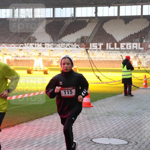 07.12.2025 - St. Pauli X-Mass-Run No. 15 Luisa Fischer http://msf.ph/oto/9375670 07.12.2025 09:53:54 Ziel 15, 96, 15, 115, 1910, 96, 115, 518, 937, 1874, 3684, 4050, 4061, 4062 meine-sportfotos.de
