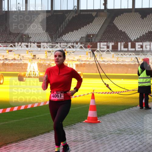 07.12.2025 - St. Pauli X-Mass-Run No. 15 Luisa Fischer http://msf.ph/oto/9375680 07.12.2025 09:54:05 Ziel 4061, 96, 115, 1598, 3684, 4050, 4061, 4062 meine-sportfotos.de