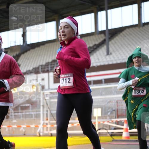 07.12.2025 - St. Pauli X-Mass-Run No. 15 Patografie http://msf.ph/oto/9375712 07.12.2025 10:04:12 Ziel 113, 1291, 1302, 1712, 1738, 2454, 3188 meine-sportfotos.de