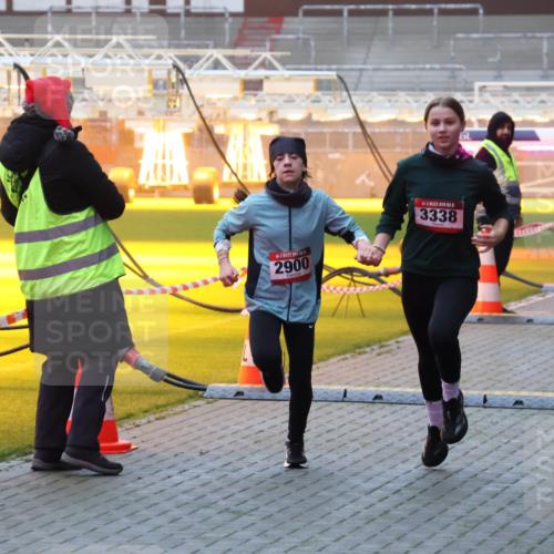 07.12.2025 - St. Pauli X-Mass-Run No. 15 Luisa Fischer http://msf.ph/oto/9375720 07.12.2025 09:54:25 Ziel 2900, 3338, 96, 115, 1375, 1598, 2651, 2900, 3338, 4050, 4061, 4062 meine-sportfotos.de