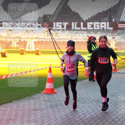 07.12.2025 - St. Pauli X-Mass-Run No. 15 Luisa Fischer http://msf.ph/oto/9375730 07.12.2025 09:54:27 Ziel 2900, 3338, 96, 115, 1375, 1598, 2651, 2900, 3338, 4050, 4061, 4062 meine-sportfotos.de