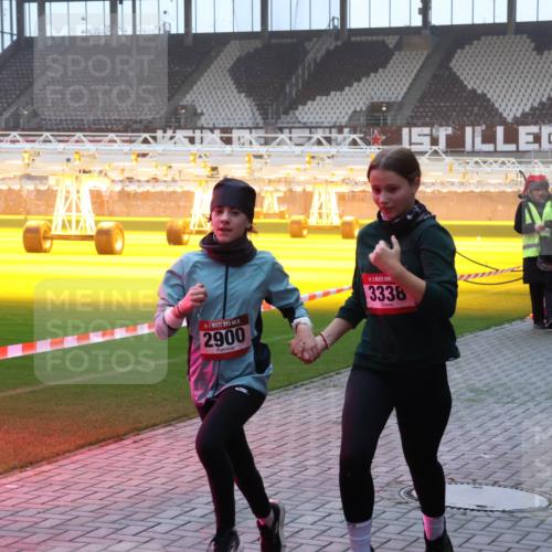07.12.2025 - St. Pauli X-Mass-Run No. 15 Luisa Fischer http://msf.ph/oto/9375736 07.12.2025 09:54:28 Ziel 2900, 1, 3338, 96, 115, 1375, 1598, 2651, 2900, 3338, 4050, 4061, 4062 meine-sportfotos.de