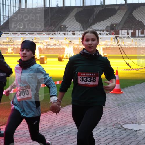 07.12.2025 - St. Pauli X-Mass-Run No. 15 Luisa Fischer http://msf.ph/oto/9375737 07.12.2025 09:54:28 Ziel 06, 2900, 15, 3338, 96, 115, 1375, 1598, 2651, 2900, 3338, 4050, 4061, 4062 meine-sportfotos.de