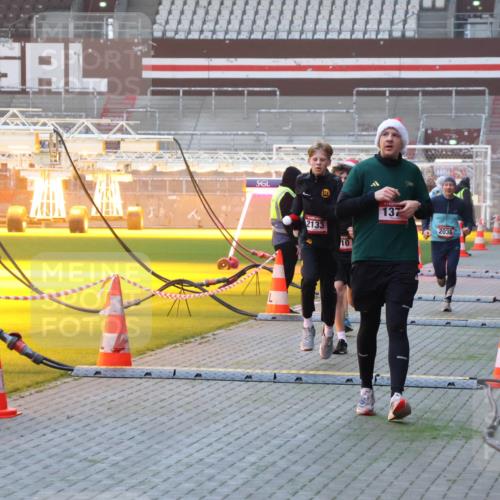 07.12.2025 - St. Pauli X-Mass-Run No. 15 Luisa Fischer http://msf.ph/oto/9375747 07.12.2025 09:54:39 Ziel 2133, 10, 137, 2036, 1375, 1598, 2036, 2133, 2209, 2651, 2900, 3310, 3338, 4061, 4062 meine-sportfotos.de