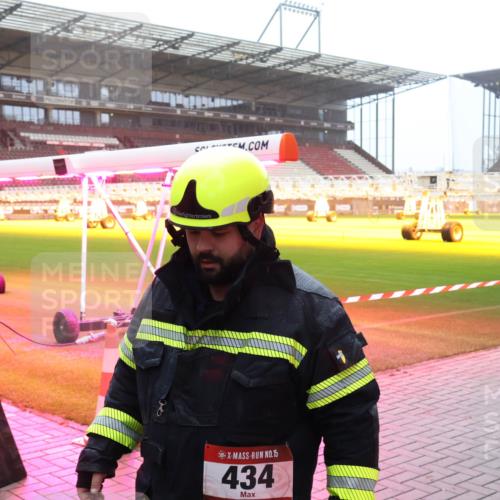 07.12.2025 - St. Pauli X-Mass-Run No. 15 Luisa Fischer http://msf.ph/oto/9375752 07.12.2025 11:06:03 Ziel 15, 434, 2884, 199, 200, 298, 300, 434, 659, 831, 924, 925, 927, 929, 932, 973, 1046, 1049, 1092, 1196, 1208, 1311, 1428, 1432, 1492, 1600, 1608, 1630, 1840, 1841, 2006, 2254, 2884, 3272, 3278 meine-sportfotos.de