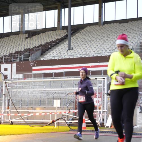 07.12.2025 - St. Pauli X-Mass-Run No. 15 Patografie http://msf.ph/oto/9375785 07.12.2025 10:04:26 Ziel 113, 1291, 1302, 1522, 1701, 1712, 1738, 1871, 2569, 2570, 3188, 3477, 3911, 4673 meine-sportfotos.de