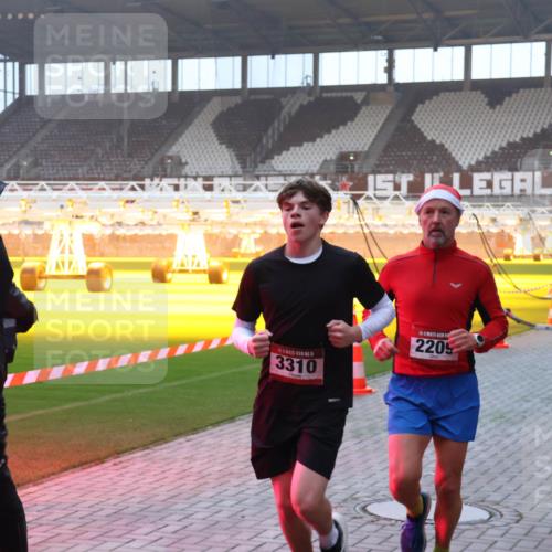 07.12.2025 - St. Pauli X-Mass-Run No. 15 Luisa Fischer http://msf.ph/oto/9375787 07.12.2025 09:54:45 Ziel 2133, 1, 5, 3310, 2209, 2036, 1375, 1598, 2036, 2133, 2209, 2651, 2900, 3310, 3338 meine-sportfotos.de