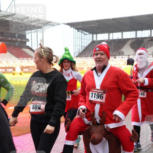 07.12.2025 - St. Pauli X-Mass-Run No. 15 Luisa Fischer http://msf.ph/oto/9375788 07.12.2025 11:06:08 Ziel 15, 889, 60, 19, 15, 1196, 046, 92, 199, 298, 300, 434, 659, 693, 831, 924, 925, 927, 929, 932, 973, 1024, 1025, 1046, 1049, 1092, 1196, 1208, 1311, 1428, 1432, 1492, 1600, 1608, 1630, 1648, 1840, 1841, 2006, 2254, 2884, 3272, 3278 meine-sportfotos.de