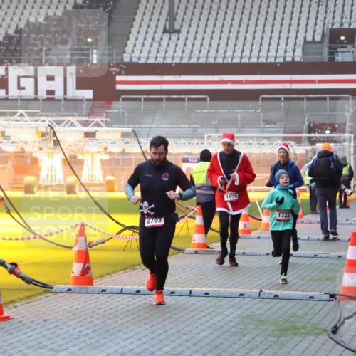 07.12.2025 - St. Pauli X-Mass-Run No. 15 Luisa Fischer http://msf.ph/oto/9375827 07.12.2025 09:55:01 Ziel 2703, 1655, 1722, 1375, 1649, 1655, 1722, 2036, 2133, 2209, 2703, 2900, 3310, 3338 meine-sportfotos.de