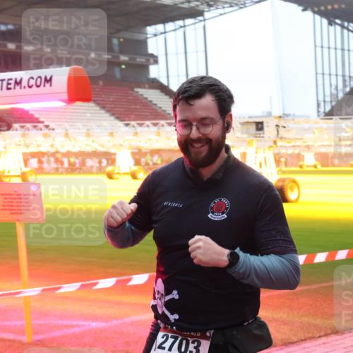 07.12.2025 - St. Pauli X-Mass-Run No. 15 Luisa Fischer http://msf.ph/oto/9375877 07.12.2025 09:55:08 Ziel 1910, 2703, 1375, 1649, 1655, 1722, 2036, 2133, 2209, 2703, 2900, 3310, 3338, 4088 meine-sportfotos.de