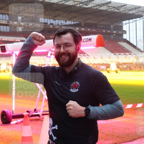 07.12.2025 - St. Pauli X-Mass-Run No. 15 Luisa Fischer http://msf.ph/oto/9375879 07.12.2025 09:55:08 Ziel 1375, 1649, 1655, 1722, 2036, 2133, 2209, 2703, 2900, 3310, 3338, 4088 meine-sportfotos.de