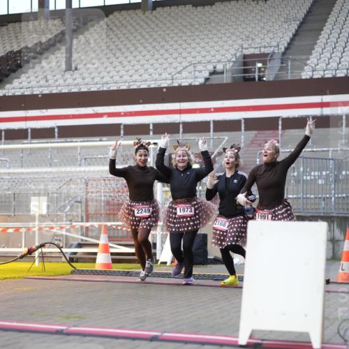 07.12.2025 - St. Pauli X-Mass-Run No. 15 Patografie http://msf.ph/oto/9375897 07.12.2025 10:04:51 Ziel 1217, 1973, 1991, 2168, 2249, 4080, 4553, 4557 meine-sportfotos.de