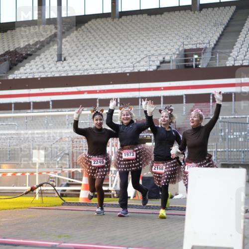 07.12.2025 - St. Pauli X-Mass-Run No. 15 Patografie http://msf.ph/oto/9375914 07.12.2025 10:04:51 Ziel 1217, 1973, 1991, 2168, 2249, 4080, 4553, 4557 meine-sportfotos.de