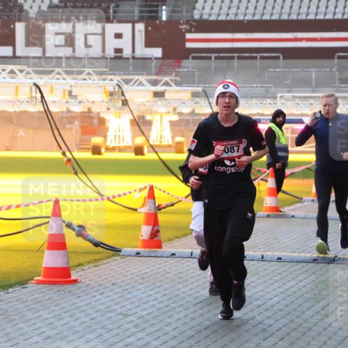 07.12.2025 - St. Pauli X-Mass-Run No. 15 Luisa Fischer http://msf.ph/oto/9375925 07.12.2025 09:55:26 Ziel 087, 1101, 1113, 1649, 1655, 1722, 2209, 2703, 4087, 4088 meine-sportfotos.de