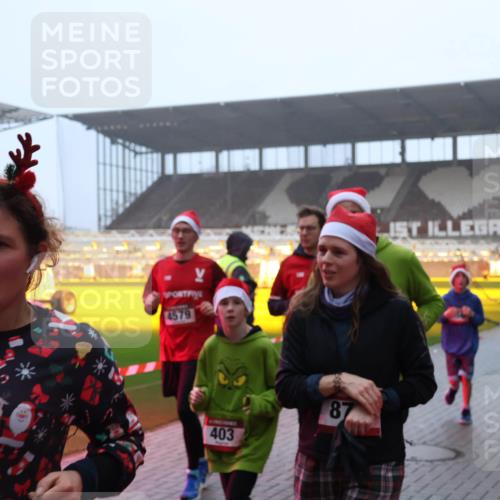 07.12.2025 - St. Pauli X-Mass-Run No. 15 Luisa Fischer http://msf.ph/oto/9375970 07.12.2025 11:06:42 Ziel 4579, 248, 403, 87, 92, 204, 298, 300, 402, 403, 414, 474, 486, 556, 659, 693, 854, 858, 878, 920, 924, 925, 927, 929, 944, 973, 1024, 1025, 1208, 1223, 1229, 1285, 1286, 1287, 1403, 1428, 1429, 1430, 1432, 1440, 1442, 1556, 1564, 1608, 1648, 2243, 2245, 3272, 3278, 4579, 4581, 4583, 4585, 4587 meine-sportfotos.de