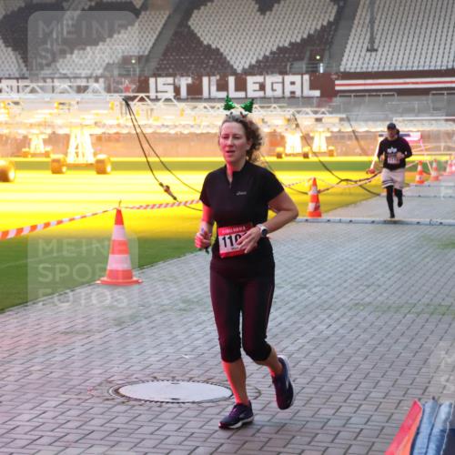07.12.2025 - St. Pauli X-Mass-Run No. 15 Luisa Fischer http://msf.ph/oto/9375980 07.12.2025 09:55:34 Ziel 112, 1101, 1113, 1649, 1655, 1722, 2703, 4087, 4088 meine-sportfotos.de