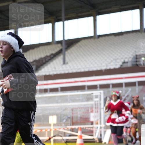 07.12.2025 - St. Pauli X-Mass-Run No. 15 Patografie http://msf.ph/oto/9375995 07.12.2025 10:04:58 Ziel 202, 210, 292, 699, 1217, 1973, 1991, 2168, 2249, 2856, 2866, 3307, 3311 meine-sportfotos.de