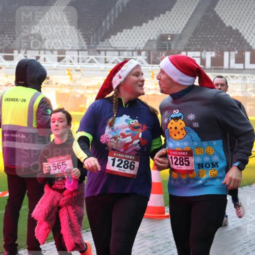 07.12.2025 - St. Pauli X-Mass-Run No. 15 Luisa Fischer http://msf.ph/oto/9376025 07.12.2025 11:07:06 Ziel 15, 565, 15, 1286, 15, 1285, 359, 204, 359, 382, 414, 474, 486, 565, 595, 1285, 1286, 1403, 1440, 1442, 1462, 1469, 1556, 1564, 1708, 4582, 4588 meine-sportfotos.de