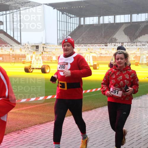 07.12.2025 - St. Pauli X-Mass-Run No. 15 Luisa Fischer http://msf.ph/oto/9376048 07.12.2025 11:07:11 Ziel 15, 5, 200, 15, 201, 4588, 359, 382, 474, 486, 565, 595, 1285, 1286, 1403, 1440, 1442, 1462, 1469, 1556, 1564, 1634, 1666, 1708, 1751, 1861, 4582, 4588 meine-sportfotos.de
