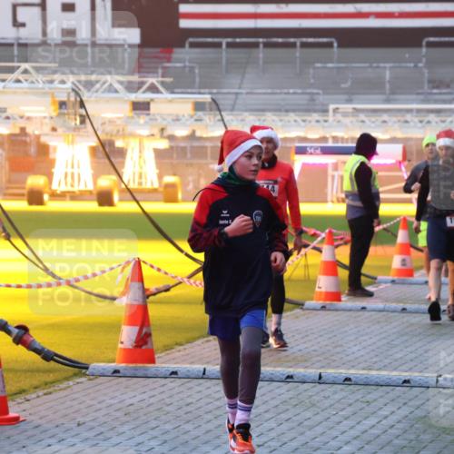07.12.2025 - St. Pauli X-Mass-Run No. 15 Luisa Fischer http://msf.ph/oto/9376073 07.12.2025 09:56:27 Ziel 1530, 312, 1483, 1530, 1744, 3398 meine-sportfotos.de