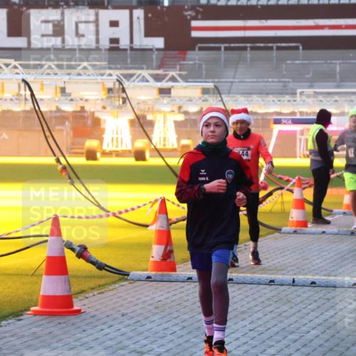 07.12.2025 - St. Pauli X-Mass-Run No. 15 Luisa Fischer http://msf.ph/oto/9376077 07.12.2025 09:56:28 Ziel 44, 1530, 312, 1483, 1530, 1744, 3398 meine-sportfotos.de
