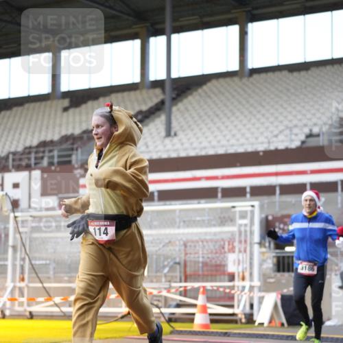 07.12.2025 - St. Pauli X-Mass-Run No. 15 Patografie http://msf.ph/oto/9376079 07.12.2025 10:05:08 Ziel 114, 202, 210, 292, 699, 1481, 1761, 2856, 2866, 3186, 3307, 3311 meine-sportfotos.de