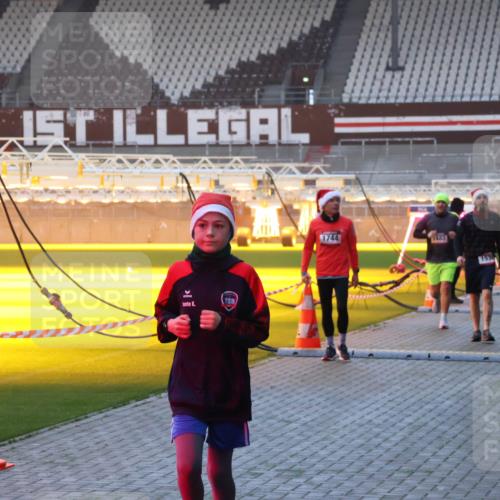 07.12.2025 - St. Pauli X-Mass-Run No. 15 Luisa Fischer http://msf.ph/oto/9376099 07.12.2025 09:56:30 Ziel 1744, 1530, 312, 1483, 1530, 1744, 3398 meine-sportfotos.de