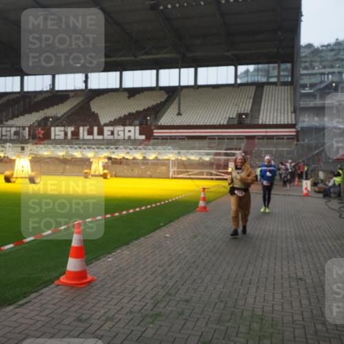 07.12.2025 - St. Pauli X-Mass-Run No. 15 Fabian Wolf http://msf.ph/oto/9376103 07.12.2025 10:05:14 Ziel 114, 202, 210, 292, 699, 1481, 1761, 2856, 2866, 3186, 3307, 3311 meine-sportfotos.de