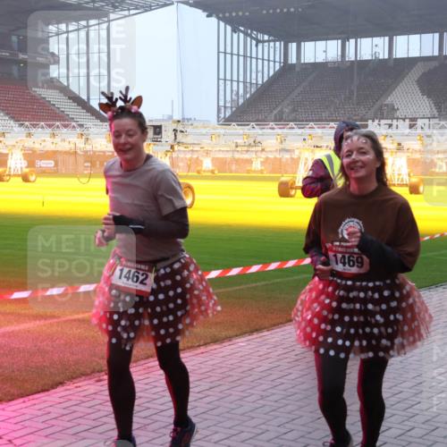 07.12.2025 - St. Pauli X-Mass-Run No. 15 Luisa Fischer http://msf.ph/oto/9376105 07.12.2025 11:07:25 Ziel 13, 1462, 1469, 281, 342, 344, 359, 382, 565, 595, 596, 688, 1285, 1286, 1462, 1469, 1556, 1564, 1585, 1587, 1634, 1666, 1708, 1751, 1861, 1862, 4582, 4588 meine-sportfotos.de
