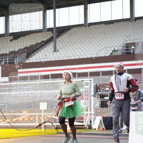 07.12.2025 - St. Pauli X-Mass-Run No. 15 Patografie http://msf.ph/oto/9376115 07.12.2025 10:05:13 Ziel 114, 202, 210, 292, 543, 668, 699, 950, 1121, 1481, 1661, 1761, 3186, 3307, 3311, 3386, 4036 meine-sportfotos.de