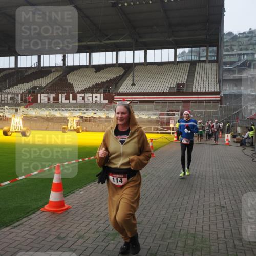 07.12.2025 - St. Pauli X-Mass-Run No. 15 Fabian Wolf http://msf.ph/oto/9376132 07.12.2025 10:05:15 Ziel 114, 202, 210, 292, 699, 1121, 1481, 1661, 1761, 2856, 2866, 3186, 3307, 3311, 4036 meine-sportfotos.de