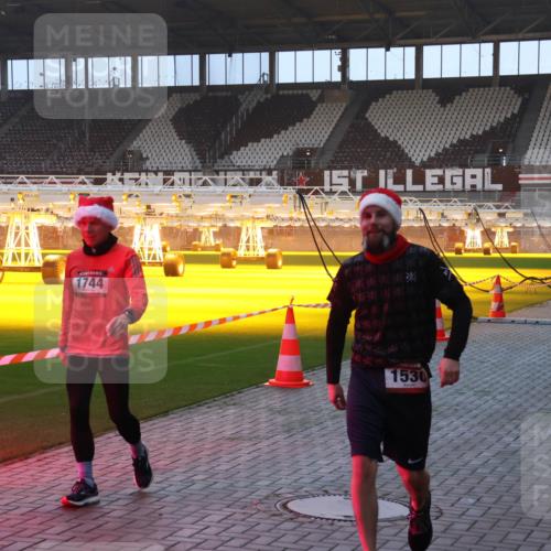 07.12.2025 - St. Pauli X-Mass-Run No. 15 Luisa Fischer http://msf.ph/oto/9376149 07.12.2025 09:56:42 Ziel 1744, 1530, 312, 1483, 1530, 3255 meine-sportfotos.de