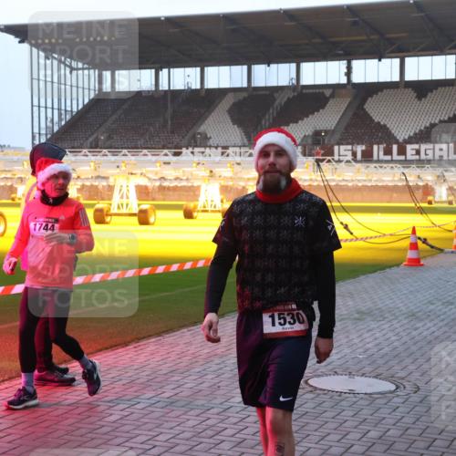 07.12.2025 - St. Pauli X-Mass-Run No. 15 Luisa Fischer http://msf.ph/oto/9376156 07.12.2025 09:56:43 Ziel 1744, 1530, 1, 1255, 312, 1483, 1530, 3255 meine-sportfotos.de