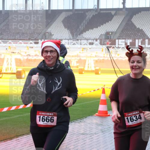 07.12.2025 - St. Pauli X-Mass-Run No. 15 Luisa Fischer http://msf.ph/oto/9376164 07.12.2025 11:07:39 Ziel 5, 51, 15, 1666, 15, 1634, 1587, 281, 342, 344, 476, 490, 591, 595, 596, 603, 621, 622, 673, 688, 781, 1202, 1206, 1233, 1462, 1469, 1585, 1587, 1634, 1666, 1708, 1751, 1861, 1862, 2403, 5008 meine-sportfotos.de
