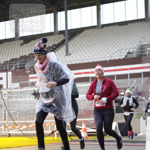 07.12.2025 - St. Pauli X-Mass-Run No. 15 Patografie http://msf.ph/oto/9376165 07.12.2025 10:05:15 Ziel 114, 202, 543, 668, 699, 950, 1121, 1316, 1374, 1481, 1661, 1761, 3186, 3307, 3311, 3386, 4036, 4556, 4558 meine-sportfotos.de