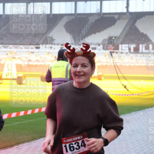 07.12.2025 - St. Pauli X-Mass-Run No. 15 Luisa Fischer http://msf.ph/oto/9376169 07.12.2025 11:07:39 Ziel 15, 1634, 281, 342, 344, 476, 490, 591, 595, 596, 603, 621, 622, 673, 688, 781, 1202, 1206, 1233, 1462, 1469, 1585, 1587, 1634, 1666, 1708, 1751, 1861, 1862, 2403, 5008 meine-sportfotos.de