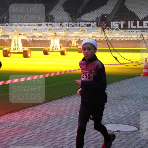07.12.2025 - St. Pauli X-Mass-Run No. 15 Luisa Fischer http://msf.ph/oto/9376170 07.12.2025 09:56:47 Ziel 15, 255, 312, 1483, 1530, 3255 meine-sportfotos.de