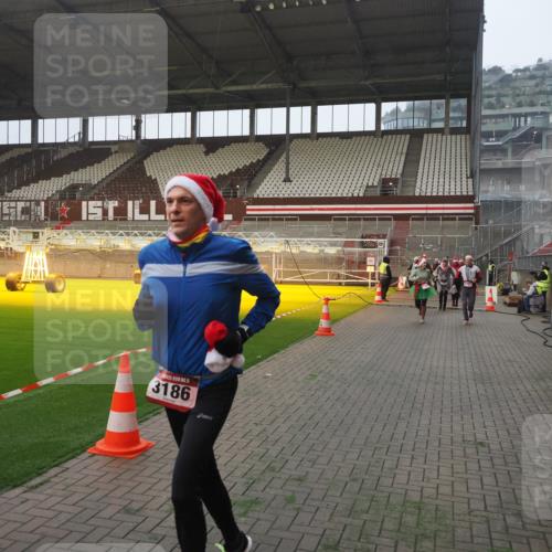 07.12.2025 - St. Pauli X-Mass-Run No. 15 Fabian Wolf http://msf.ph/oto/9376198 07.12.2025 10:05:17 Ziel 114, 202, 210, 292, 543, 699, 1121, 1481, 1661, 1761, 2856, 2866, 3186, 3307, 3311, 3386, 4036 meine-sportfotos.de