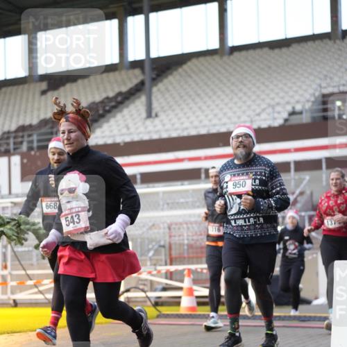 07.12.2025 - St. Pauli X-Mass-Run No. 15 Patografie http://msf.ph/oto/9376213 07.12.2025 10:05:18 Ziel 114, 543, 668, 950, 1121, 1316, 1374, 1481, 1661, 1761, 3186, 3386, 4036, 4556, 4558 meine-sportfotos.de
