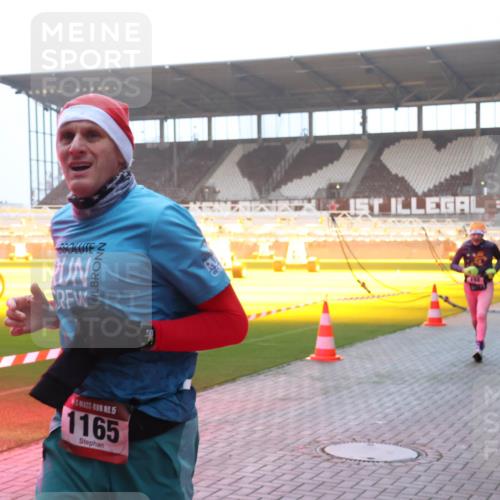 07.12.2025 - St. Pauli X-Mass-Run No. 15 Luisa Fischer http://msf.ph/oto/9376217 07.12.2025 09:57:03 Ziel 5, 1165, 198, 497, 662, 1116, 1165, 1483, 1530, 2861, 3255, 4208, 4209 meine-sportfotos.de