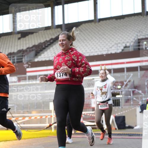 07.12.2025 - St. Pauli X-Mass-Run No. 15 Patografie http://msf.ph/oto/9376241 07.12.2025 10:05:19 Ziel 114, 543, 668, 950, 1121, 1316, 1374, 1481, 1661, 1761, 3186, 3386, 4036, 4556, 4558 meine-sportfotos.de
