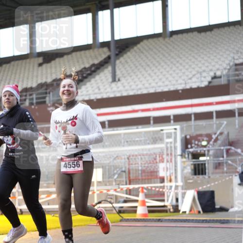 07.12.2025 - St. Pauli X-Mass-Run No. 15 Patografie http://msf.ph/oto/9376263 07.12.2025 10:05:20 Ziel 114, 543, 668, 950, 1121, 1316, 1374, 1481, 1661, 1761, 3186, 3386, 4036, 4556, 4558 meine-sportfotos.de
