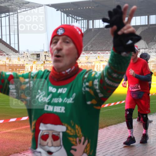 07.12.2025 - St. Pauli X-Mass-Run No. 15 Luisa Fischer http://msf.ph/oto/9376276 07.12.2025 11:07:57 Ziel 5008, 77, 271, 273, 281, 315, 332, 342, 344, 377, 389, 397, 476, 490, 591, 596, 603, 621, 622, 623, 673, 688, 781, 1202, 1206, 1233, 1235, 1378, 1382, 1383, 1439, 1441, 1509, 1585, 1587, 1812, 1824, 1861, 1862, 1866, 1910, 2403, 2693, 5008 meine-sportfotos.de